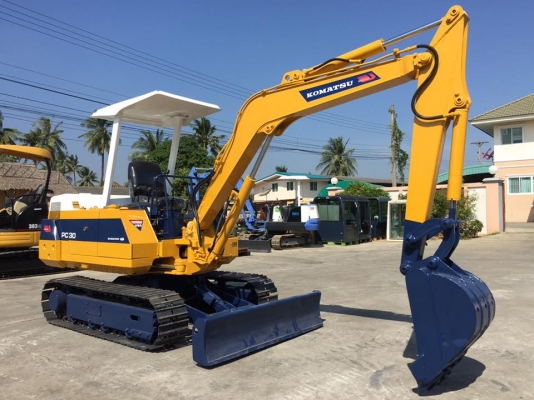 รถขุด KOMATSU PC20-6 มือสองนำเข้าญี่ปุ่น รถขุด KOMATSU PC20-6 มือสองนำเข้าญี่ปุ่น