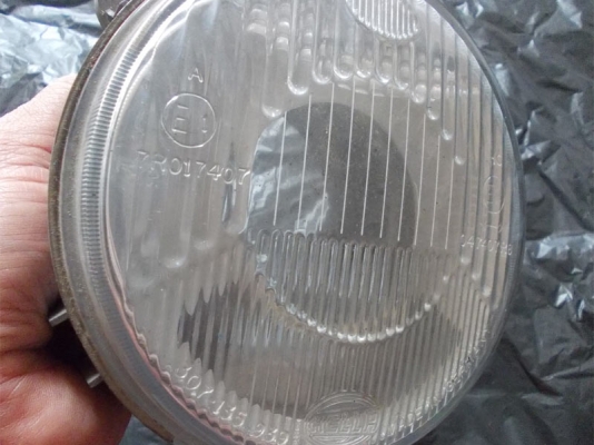 ขายไฟหน้า BMW  M40  แท้ ข้างขวา ใหม่เก่าเก็บครับ