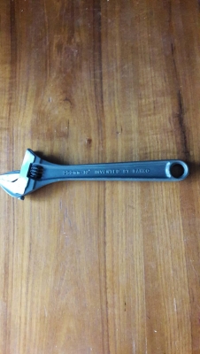 ขายประแจเลื่อน BAHCO10" MADE IN SWEDEN.