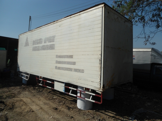 ขายตู้รถ 6 ล้อ ใส่กับ NISSAN UD  ราคา 35,000 บาท