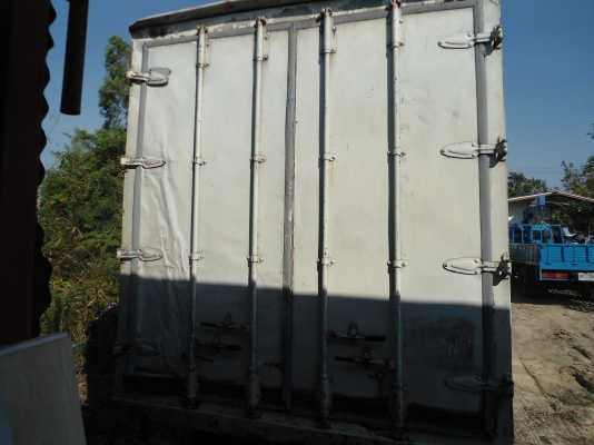 ขายตู้รถ 6 ล้อ ใส่กับ NISSAN UD  ราคา 35,000 บาท