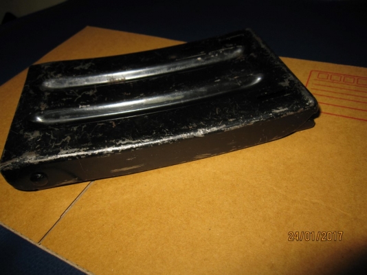 ที่หนุนล้อไม่ให้รถไหล TOYOTA ตัวใหญ่ ของแท้ (เป็นของติดรถจากประเทศญี่ปุ่น) ที่หนุนล้อไม่ให้รถไหล TOYOTA ตัวใหญ่ ของแท้ (เป็นของติดรถจากประเทศญี่ปุ่น)