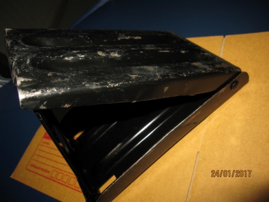 ที่หนุนล้อไม่ให้รถไหล TOYOTA ตัวใหญ่ ของแท้ (เป็นของติดรถจากประเทศญี่ปุ่น) ที่หนุนล้อไม่ให้รถไหล TOYOTA ตัวใหญ่ ของแท้ (เป็นของติดรถจากประเทศญี่ปุ่น)