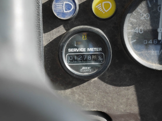 KOMATSU WA100-1 เครื่องยนต์ 6 สูบ ซีเรียลสูงใช้งานน้อย
