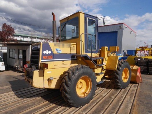 KOMATSU WA100-1 เครื่องยนต์ 6 สูบ ซีเรียลสูงใช้งานน้อย