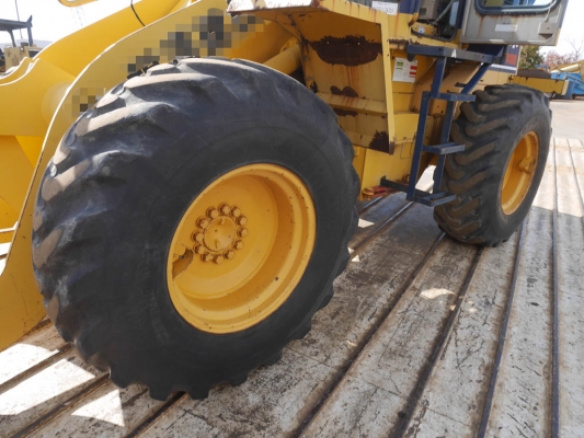 KOMATSU WA100-1 เครื่องยนต์ 6 สูบ ซีเรียลสูงใช้งานน้อย