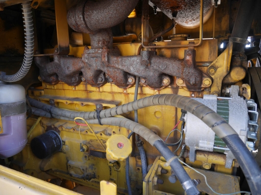 KOMATSU WA100-1 เครื่องยนต์ 6 สูบ ซีเรียลสูงใช้งานน้อย