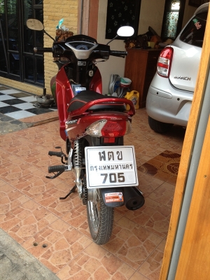 ขายด่วนHonda wave 125i สภาพใหม่