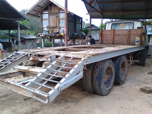 ISUZU JCM หัวลาก 165 แรง ขึ้น 200ได้ครับ ทะเบียนขาด 51