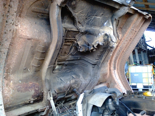 ISUZU JCM หัวลาก 165 แรง ขึ้น 200ได้ครับ ทะเบียนขาด 51