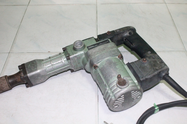 สกัดคอนกรีตไฟฟ้า ยี่ห้อ HITACHI อลูมิเนียมทั้งตัว แรงๆ ทนๆ