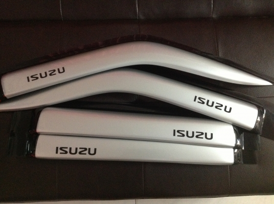 ขายกันสาด isuzu dragon สภาพดี สีบรอน