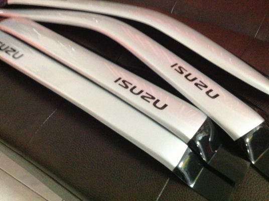 ขายกันสาด isuzu dragon สภาพดี สีบรอน