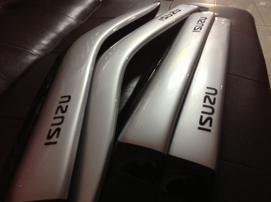 ขายกันสาด isuzu dragon สภาพดี สีบรอน