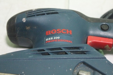 เครื่องขัดกระดาษทรายแบบสั่น ยี่ห้อ BOSCH รุ่น GSS230 สภาพดีมากครับ