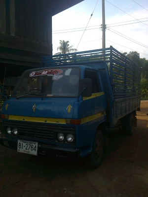 ขายรถ 6 ล้อ ราคา 235000  รถสวยพร้อมใช้ลดราคาเลย 30000 ต้องการใช้เงินด่วน