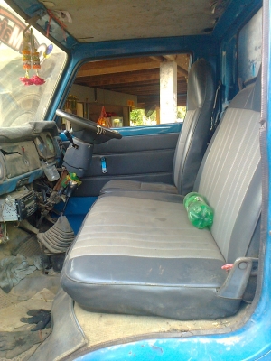 ขายรถ 6 ล้อ ราคา 235000  รถสวยพร้อมใช้ลดราคาเลย 30000 ต้องการใช้เงินด่วน