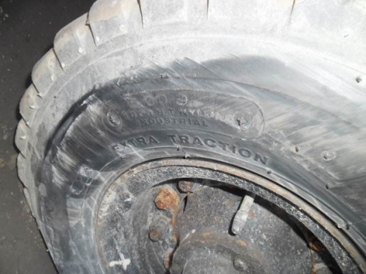 ขาย KOMATSU FD25-7 เครื่องดีเซล C240 เสาสูง 4 เมตร ของนอก