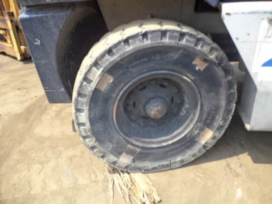 ขาย KOMATSU FG30H-11 3 TON เสาสูง 4.5 เมตร View Mast เข้าตู้สวยมากถูกๆ