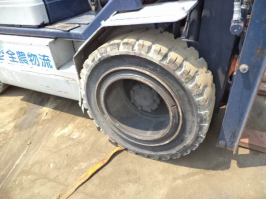 ขาย KOMATSU FG30H-11 3 TON เสาสูง 4.5 เมตร View Mast เข้าตู้สวยมากถูกๆ