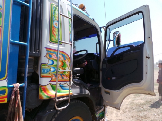 HINO MAGA FM260 แรงม้า  ปี 49  นายบุญตา RAM77 ลิสซิ่ง ผู้ประกาศยืยยันตัวตนในเวปไซค์ TRUCK2 HAND มาตลบหลังแอบยกไปแล้วค่ะ