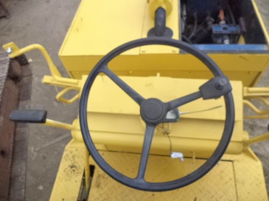 ขาย รถบด 4 ตัน เอวอ่อน เครื่อง ISUZU นำเข้า ยังไม่ได้ใช้ในไทย