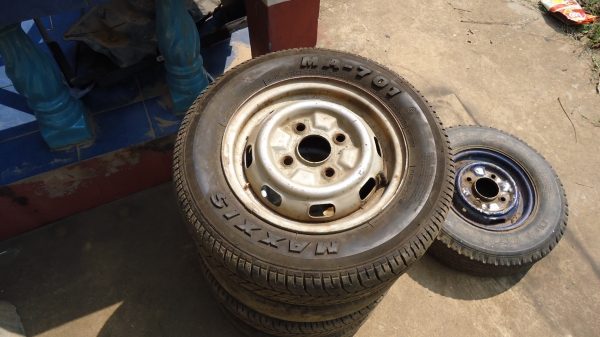 ล้อขอบ 12 พร้อมยาง