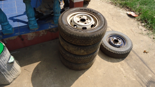 ล้อขอบ 12 พร้อมยาง ล้อขอบ 12 พร้อมยาง