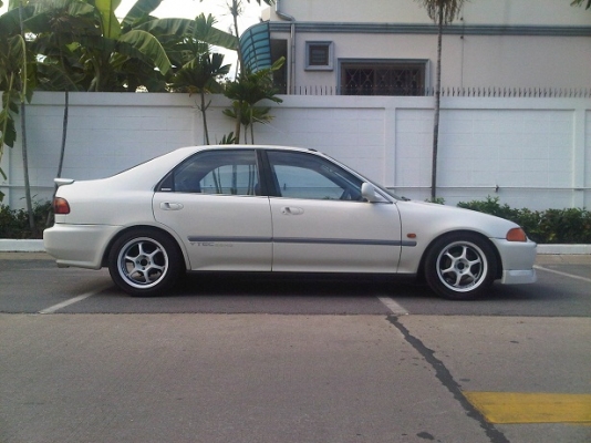 Civic EG 4ประตู ท๊อป ปี93 สีขาว D15B V-TEC M/T+LPG แต่งFerio สภาพพองามครับ