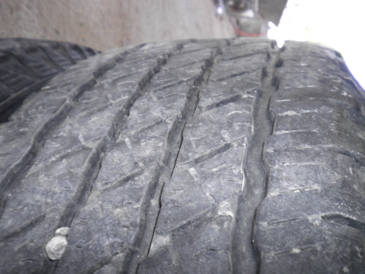 ขอบ15 ยาง225/70/15 ปี09