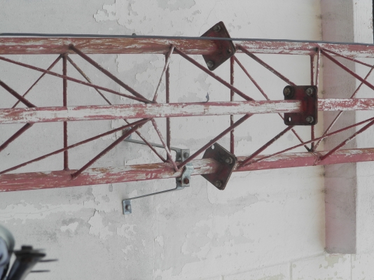 ขายทาว์เวอร์ ติดตั้งสายอากาศ 1800บาท