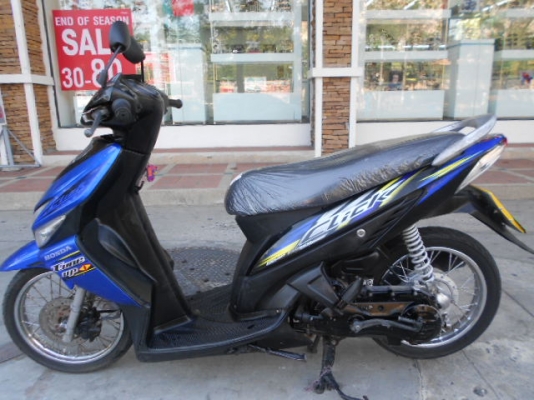 Honda-Click 110cc ราคาถูกๆครับ ชุดสีสวยๆ เข้ามาดูก่อนครั