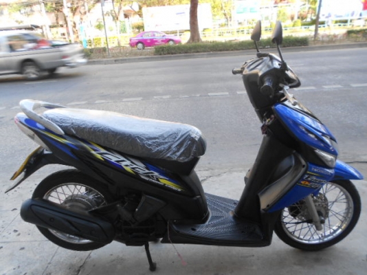 Honda-Click 110cc ราคาถูกๆครับ ชุดสีสวยๆ เข้ามาดูก่อนครั