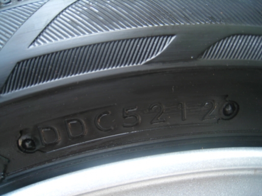 ขายล้อแม็กเดิม mitsu mirage 14"x4.5" et 46 4รู100 +ยางปี12 (081-3747940)