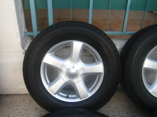 ขายล้อแม็กเดิม Isuzu Dmax All New 17"x7" et33 6รู139+ยางปี13 ถอดออกจากรถป้ายแดง (081-3747940)