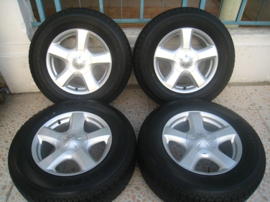 ขายล้อแม็กเดิม Isuzu Dmax All New 17"x7" et33 6รู139+ยางปี13 ถอดออกจากรถป้ายแดง (081-3747940)