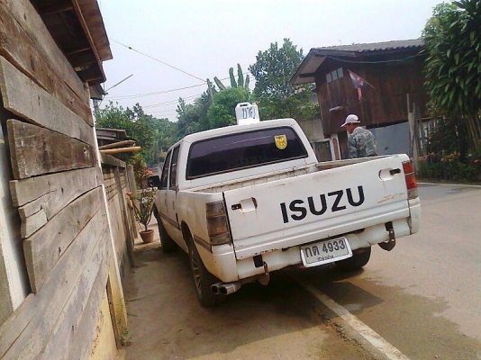 ขายด่วน..รถปิ๊กอัพ ISUZU TFR ปี 33 เครื่องดี คัสซีสวย รถสวย พร้อมใช้ มีแอร์เย็นฉ่ำ.