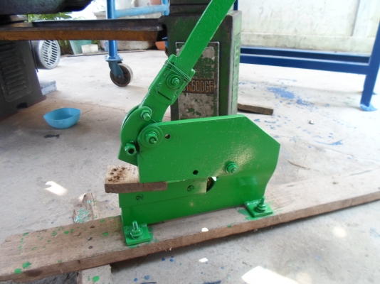 กรรไกรตัดเหล็ก  หน้ามีด 8 นิ้ว 1,500