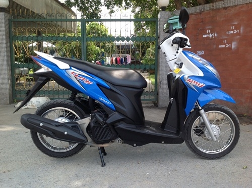 ขายhonda click125i สีน้ำเงินขาว ปี2555 ขายhonda click125i สีน้ำเงินขาว ปี2555