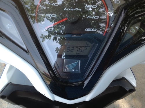 ขายhonda click125i สีน้ำเงินขาว ปี2555 ขายhonda click125i สีน้ำเงินขาว ปี2555