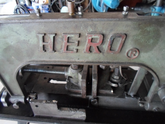 แท่นเลือย HERO  ใช้ดี ใช้ทน พร้อมใช้ 7,500  ด่วน