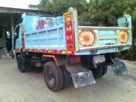 หกล้อดั้มสวยเครื่อง 195  หัว 115 หัวนอกประตูเว้า เบรคลมธรรมดา แอร์เย็น พวงมาลัยพาวเวอร์