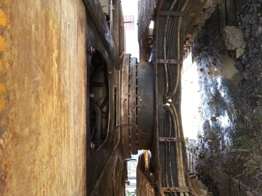 ขายรถแบคโฮ  HiTACHI200-3   เล่มทะเบียน  สวย