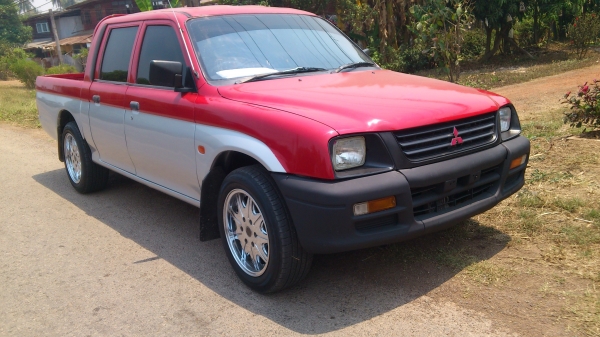 ขายด่วน mitsubishi สตาร์ด้า L200 เครื่อง2500 4ประตู