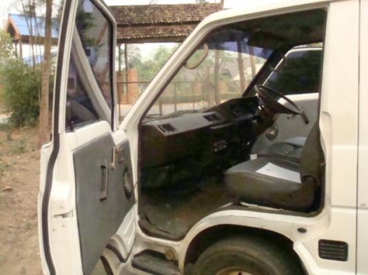 โตโยต้าตู้ช่วงสั้น เครื่อง2400เครื่องยนต์ดีมาก รถขับขี่ดีเดิมรถใช้งานราชการ