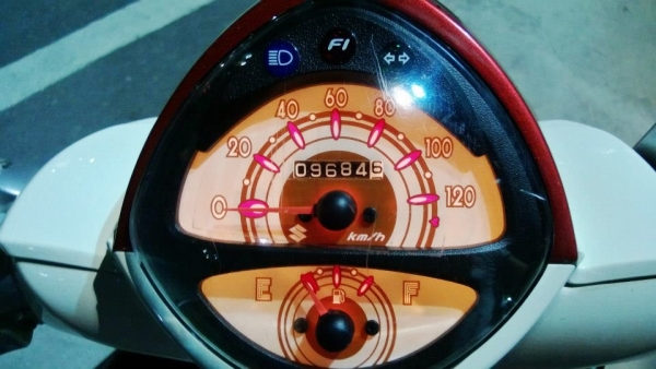 Jelato แดงแก้วสวย 2012 วิ่ง 9000 ต่อแรงๆ จะขาย