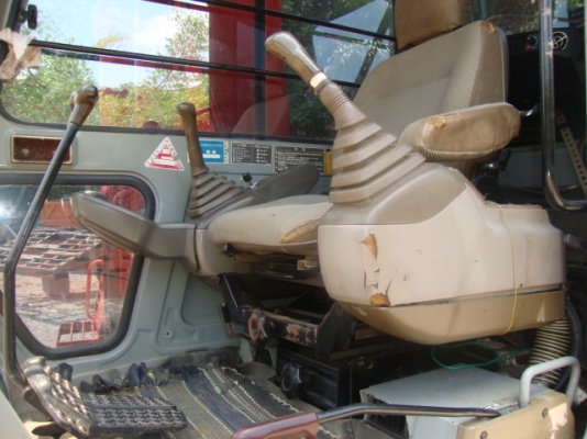 รถแบคโคร ฮิตาชิ EX120-2 รถแบคโคร ฮิตาชิ EX120-2