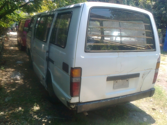 ขายรถตู้ เครื่องดีเชล ใช้งานครับ