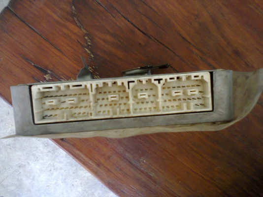 กล่องควบคุมเครื่องยนต์ CEU 1jz vvt-i ฝาดำ ไม่มีเทอร์โบ ราคาถูกๆๆ กล่องควบคุมเครื่องยนต์ CEU 1jz vvt-i ฝาดำ ไม่มีเทอร์โบ ราคาถูกๆๆ