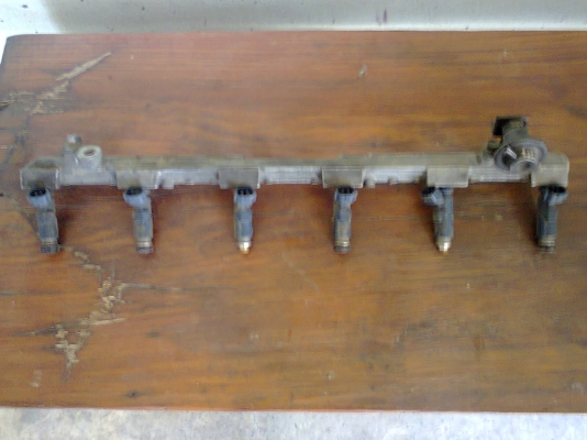 ขายรางหัวฉีดพร้อมหัวฉีดเครื่อง JZ 6 หัว ราคาถูกสุดๆๆๆครับ ชุดที่ 1